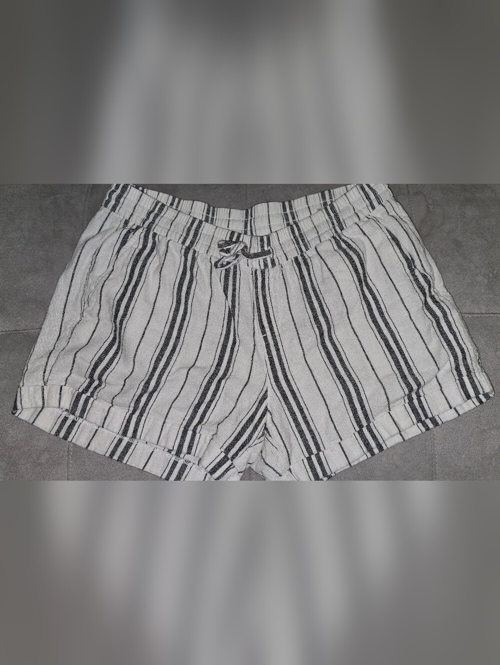 Striped Drawstring Linen-Blend Shorts - White & Black